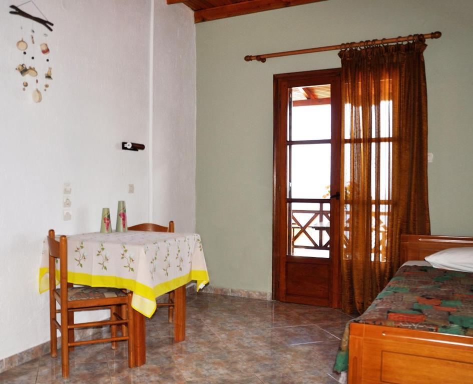 Pension Andromeda Patitírion Cameră foto